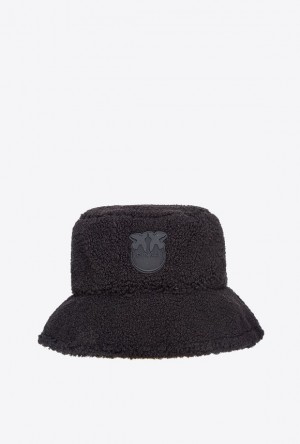 Pinko Faux Fur Bucket Hat With Logo Patch Černé | SN-PKO34365