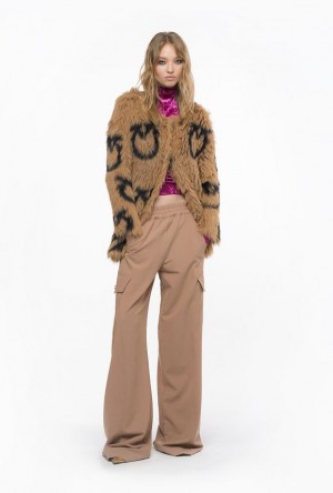 Pinko Faux Fur Coat With Love Birds Logo Hnědé Černé | SN-PKO33633